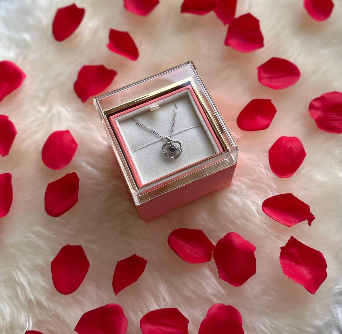 Single Authentic Pink Rose Box