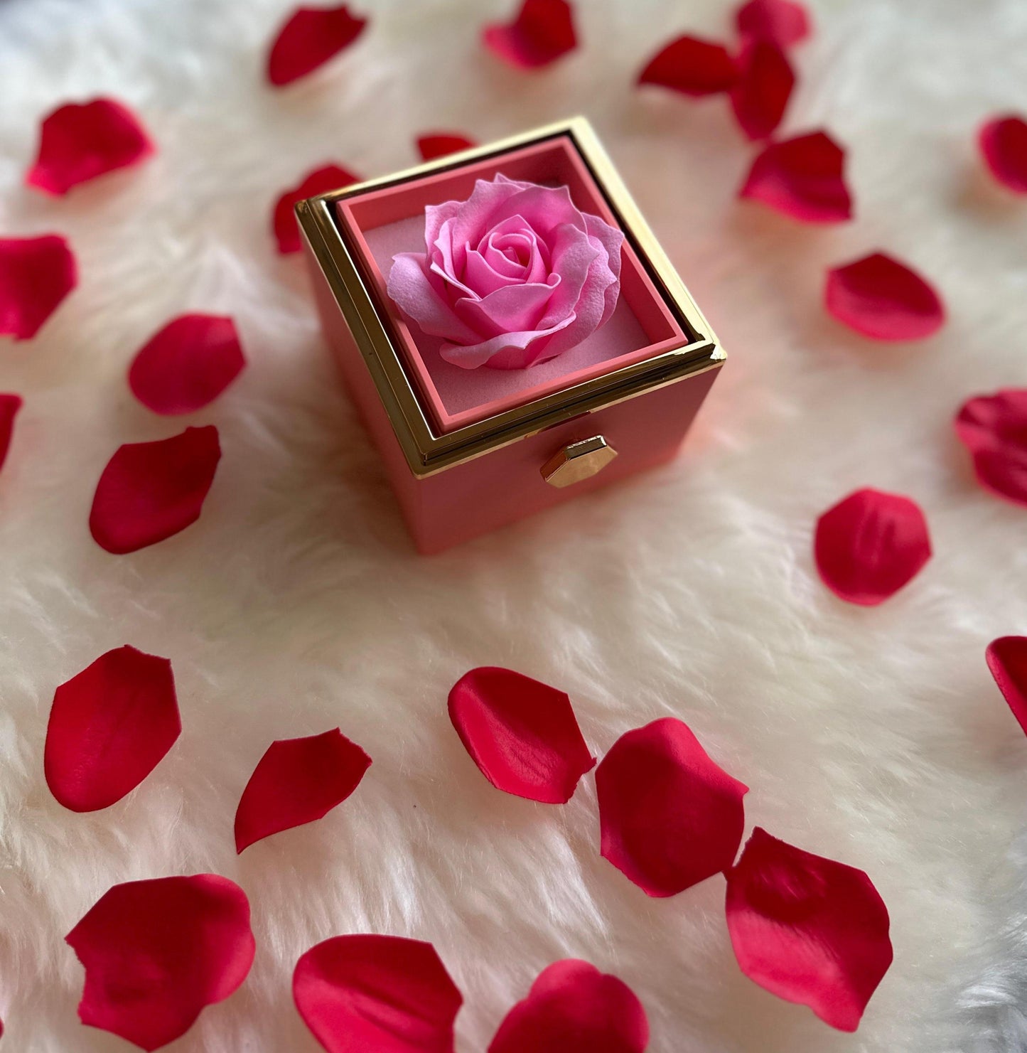 Single Authentic Pink Rose Box
